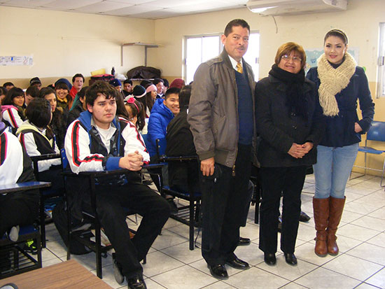 Llevaron plática contra bullying a estudiantes del Instituto Hispanoamericano