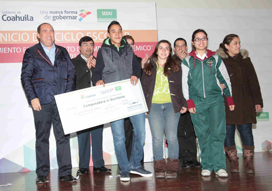   RECONOCE GOBERNADOR A ALUMNOS Y ESCUELAS ALTO DESEMPEÑO ACADÉMICO EN LA PRUEBA ENLACE 2013