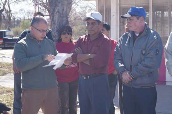 Visita César Gutiérrez colonia Rovirosa 