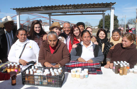   VISITA LA SECRETARIA DE ACCIÓN INDÍGENA DEL CEN DEL PRI A LAS COMUNIDADES DE LOS NEGROS MASCOGOS Y LOS KIKAPOO