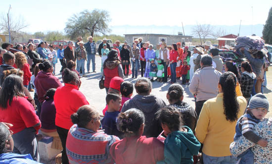   VISITA LA SECRETARIA DE ACCIÓN INDÍGENA DEL CEN DEL PRI A LAS COMUNIDADES DE LOS NEGROS MASCOGOS Y LOS KIKAPOO