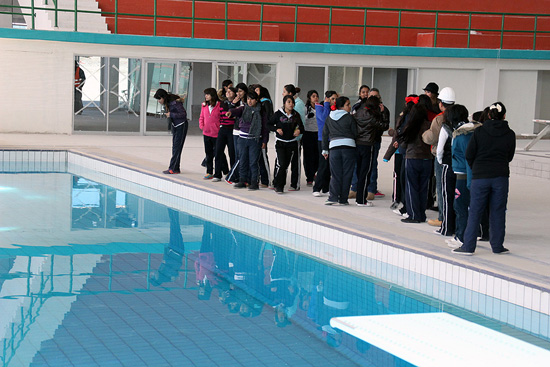 VISITAN ALBERCA OLÍMPICA ALUMNOS DE LA SECUNDARIA TÉCNICA No. 38 