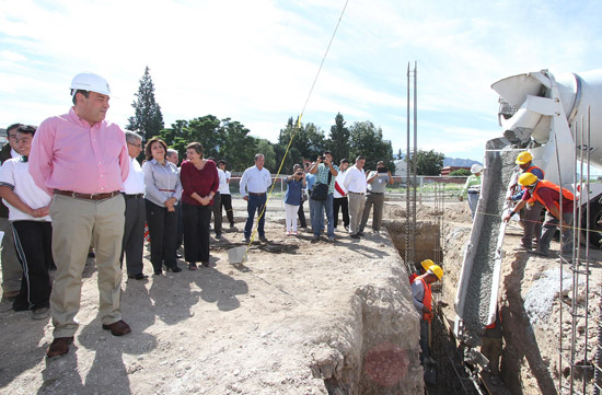 CONSTRUYE GOBERNADOR MÁS AULAS PARA LOS JÓVENES DE COAHUILA