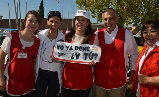 Entrega Carolina Viggiano 15 toneladas de apoyo a Colecta del Banco de Alimentos