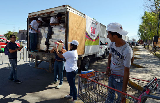 Entrega Carolina Viggiano 15 toneladas de apoyo a Colecta del Banco de Alimentos