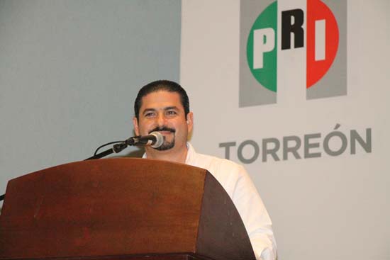  ES SHAMIR FERNÁNDEZ NUEVO DIRIGENTE DEL PRI TORREÓN