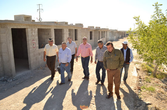 SUPERVISA ALCALDE OBRAS EN LA COLONIA GOBERNADORES 