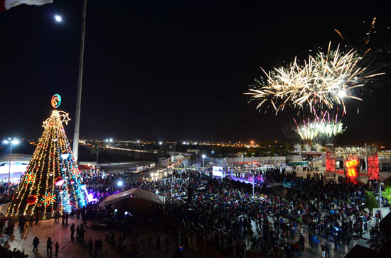 Encabeza gobernador Rubén Moreira festejos navideños en Piedras Negras 