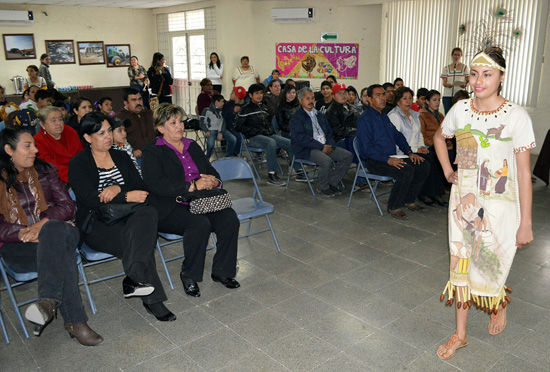 Premian a ganadoras del concurso “Traje Tradicional Navense 2014” 