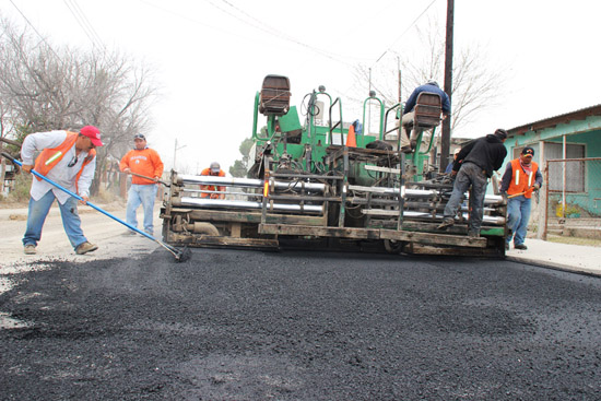 SE REALIZA OBRA DE PAVIMENTACIÓN A TRAVÉS DE BRIGA-AUDIENCIA 