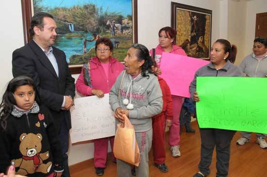 Agradecen vecinas de la Colonia Burócratas su nuevo pavimento al alcalde 