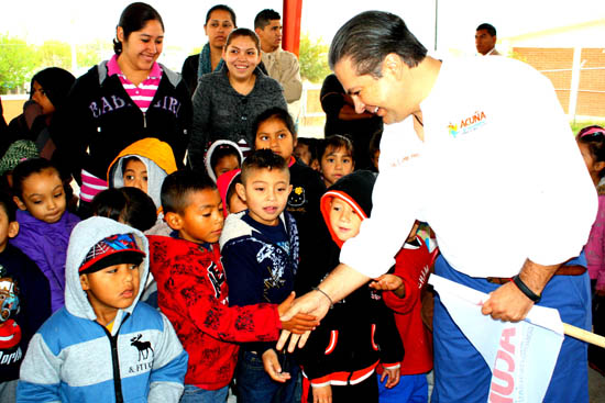 ALCALDE PONE EN MARCHA CONSTRUCCIÓN DE CERCADO PERIMETRAL EN JARDÍN DE NIÑOS ALFREDO GARZA GARZA.