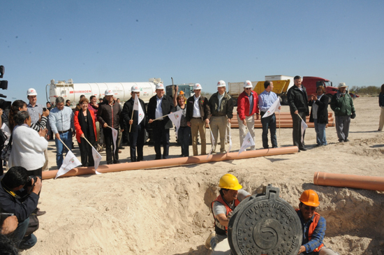 El  gobernador Rubén Moreira inició introducción de servicios básicos en la colonia gobernadores de Piedras Negras 