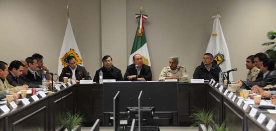 ENCABEZA RUBEN MOREIRA REUNIÒN DE SEGURIDAD EN PIEDRAS NEGRAS