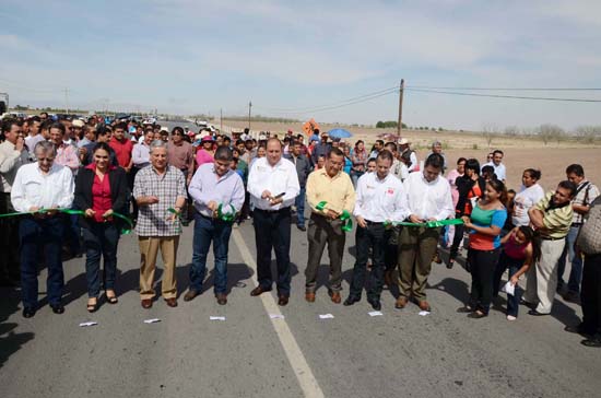 ENTREGA GOBERNADOR MÁS VIALIDADES PARA UN COAHUILA COMPETITIVO