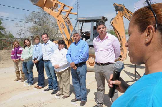 Entregan obra de drenaje en la Colonia Leandro Valle 