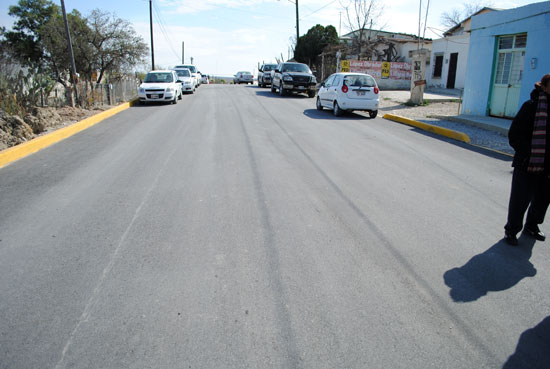 Entregan obras de pavimentación por 5.31 millones de pesos