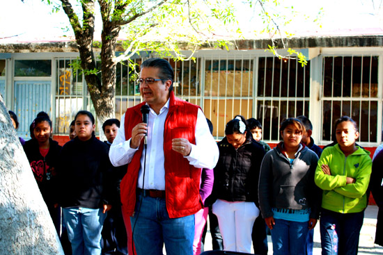 Inicia alcalde Evaristo Lenin Pérez, programa de infraestructura y rehabilitación de escuelas 