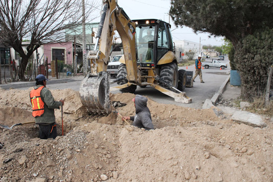 REALIZA SIMAS TRABAJOS DE INTERCONEXIÓN DE LÍNEA DE AGUA POTABLE DE ALTA PRESIÓN EN COLONIA DOCTORES 