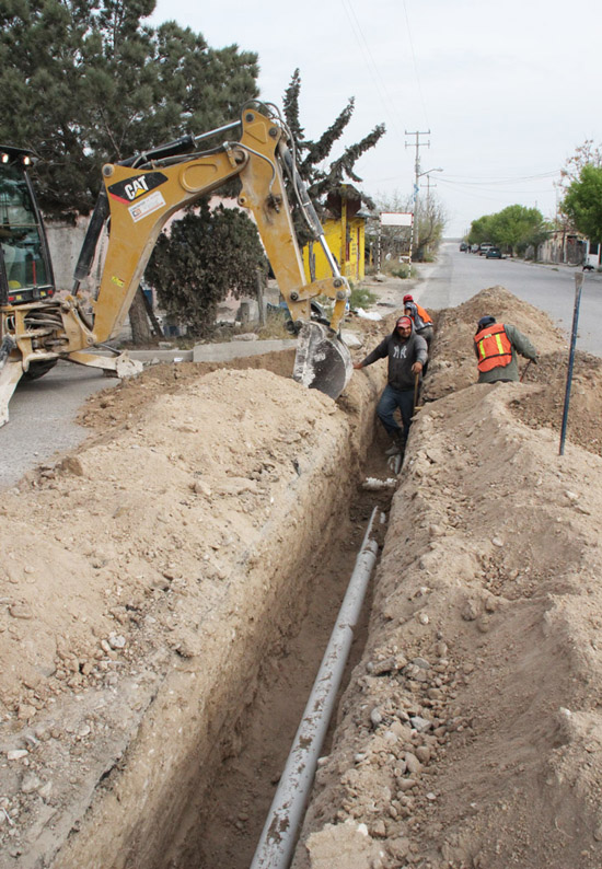 REALIZA SIMAS TRABAJOS DE INTERCONEXIÓN DE LÍNEA DE AGUA POTABLE DE ALTA PRESIÓN EN COLONIA DOCTORES 