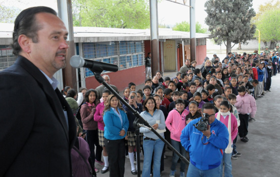 Realizan lunes cívico en escuela primaria obrera 