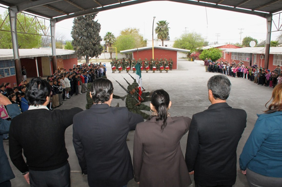 Realizan lunes cívico en escuela primaria obrera 