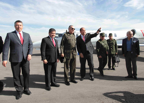 RUBÉN MOREIRA Y EL GENERAL SALVADOR CIENFUEGOS INAUGURAN MAGNA EXPOSICIÓN MILITAR