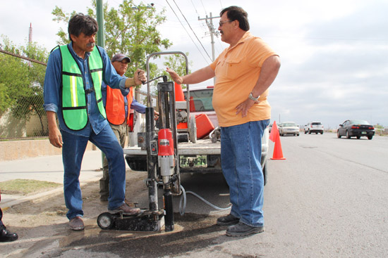 SUPERVISA ALCALDE PAVIMENTACIÓN DE AVENIDA LAS AMÉRICAS DE LA COLONIA CHAPULTEPEC 