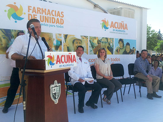 Anuncia Evaristo Lenin seis Farmacias de Unidad en Acuña