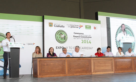   ENTREGAN PREMIO COAHUILENSE AL SERVICIO SOCIAL 2014