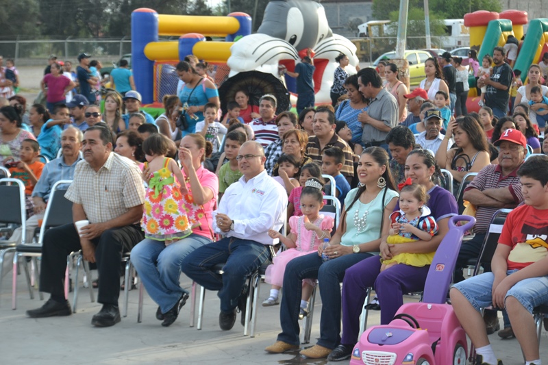 Éxito total festejo para los niños organizado por el DIF 