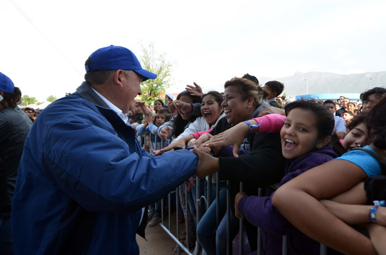 Festejan cientos de niños su día en el Biblioparque Sur 