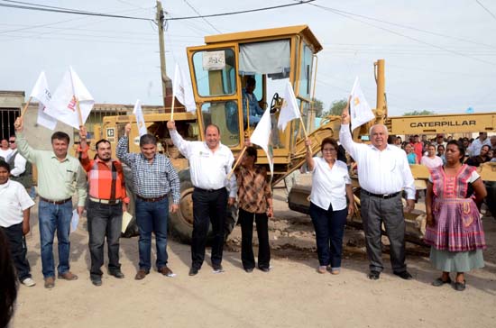 MÁS  Y MEJORES CARRETERAS PARA COAHUILA, INICIA GOBERNADOR OBRAS