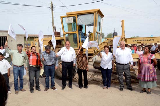 MÁS  Y MEJORES CARRETERAS PARA COAHUILA, INICIA GOBERNADOR OBRAS