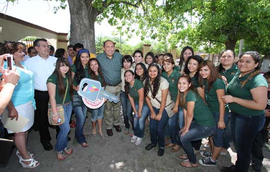  OFRECE RUBÉN MOREIRA RESPALDO PARA QUE MÁS JÓVENES CUENTEN CON EDUCACIÓN MEDIA SUPERIOR