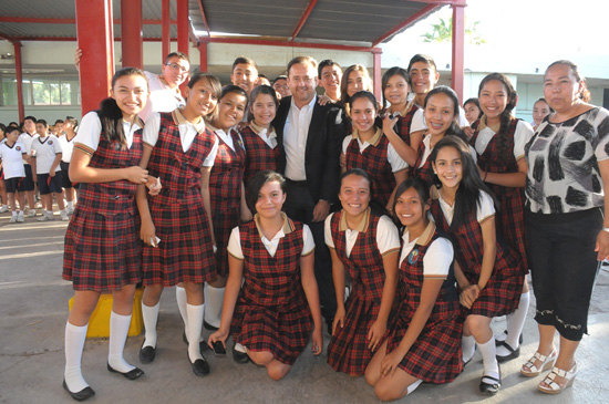 Respaldan al Alcalde Licenciado Gerardo García en la Secundaria 1, avalan su trabajo 