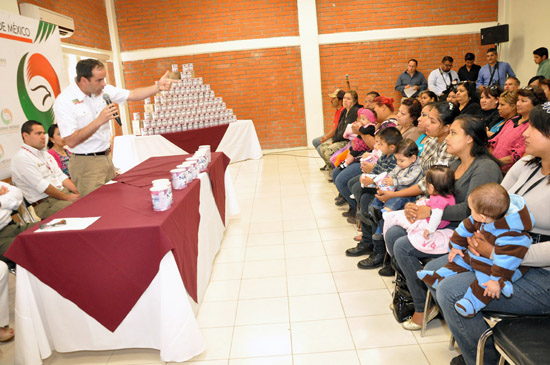 SE BENEFICIAN MADRES DE FAMILIA Y ADULTOS MAYORES A TRAVÉS DE PROGRAMAS Y TALLERES IMPLEMENTADOS POR EL DIF 