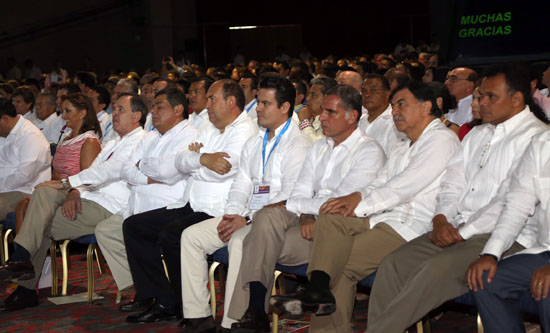    ASISTE GOBERNADOR A TIANGUIS TURÍSTICO 2014