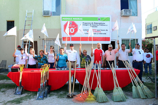 BENEFICIA MUNICIPIO A COLONIAS PRIVADA BLANCA Y AMPLIACIÓN PRIVADA BLANCA CON PROGRAMA "PONLE UN 10"