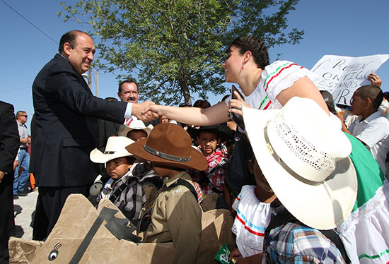 Encabeza gobernador festejos por cien años de Batalla de Paredón