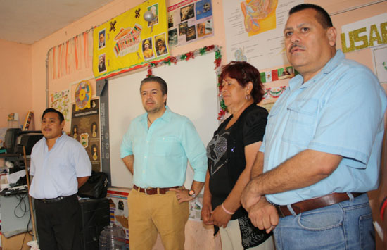 ENTREGA EVARISTO LENIN PÉREZ OBRA EN JARDIN DE NIÑOS “CONAFE” DEL EJIDO “LAS CUEVAS”.