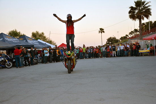 FAMILIAS NIGROPETENSES DISFRUTAN DE ESPECTÁCULO “BIKE FEST 2014”