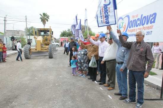 Inician pavimento en la Colonia San Pablo 