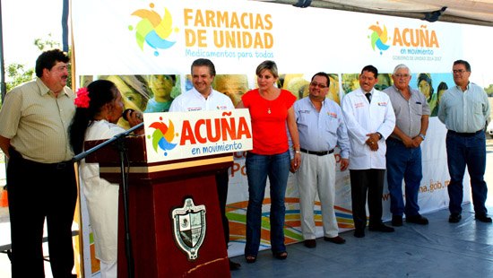 REALIZA ALCALDE EVARISTO LENIN PÉREZ INAUGURACIÓN DE QUINTA “FARMACIA DE UNIDAD” EN 2014.