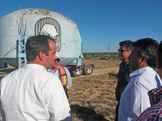 REUBICA SIMAS TANQUE DE AGUA PARA MEJORAR SERVICIO