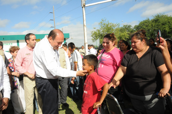 ENTREGA RUBÉN MOREIRA OBRAS DE BENEFICIO PARA LOS COAHUILENSES