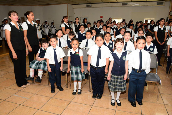 EXHORTA MUNICIPIO A ESTUDIANTES DE INSTITUTO ESPERANZA A UNIR ESFUERZOS PARA CONSTRUIR UN MEJOR PIEDRAS NEGRAS 