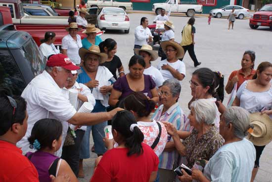 Gran aceptación a propuestas del Pocholo