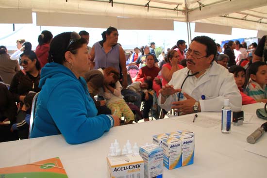 Invita Municipio a consultas médicas en los Centros Comunitarios 