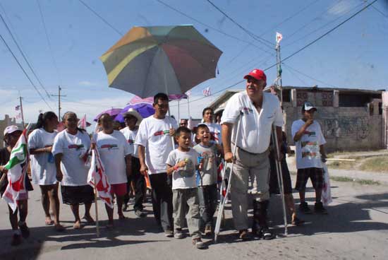  La Otilio Montaño está con Pocholo